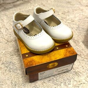 Footmates White Mary Jane’s